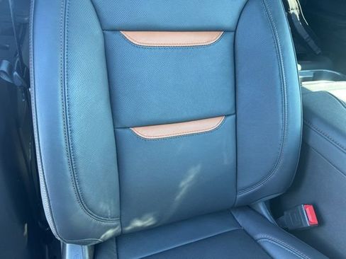 Used 2024 GMC Sierra 1500 AT4 w/ Technology Package image 26