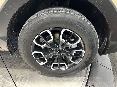 Used 2024 Hyundai Santa Cruz SEL image 11