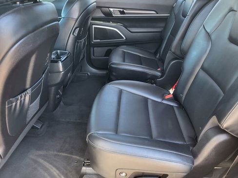Certified 2025 Kia Telluride S image 13