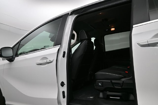 New 2027 Honda Odyssey Touring image 13