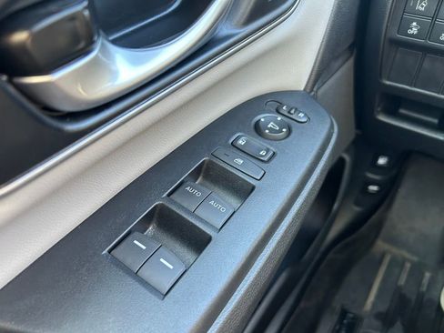 Used 2022 Honda CR-V EX-L image 18