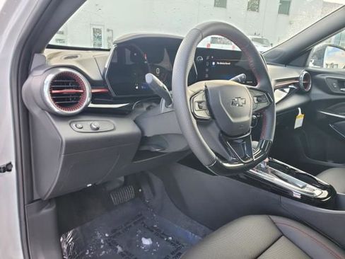 New 2026 Chevrolet Trax RS w/ Sunroof Package image 16