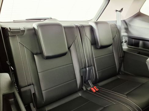Used 2022 Volkswagen Atlas SE FWD image 13