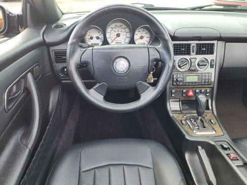 Used 2003 Mercedes-Benz SLK 32 AMG image 6