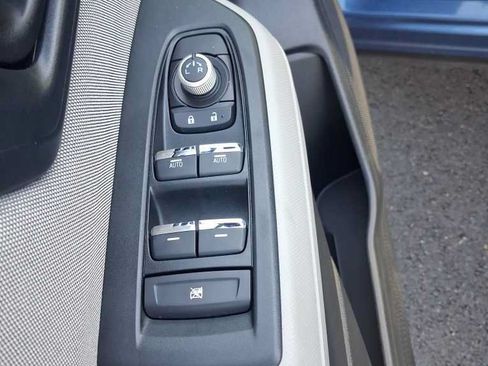 Used 2025 Subaru Forester Premium AWD/4WD image 28