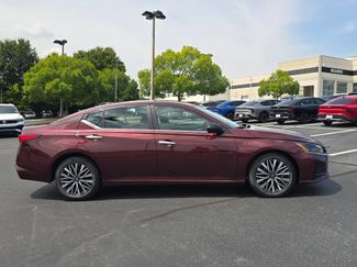 Used 2025 Nissan Altima 2.5 SV FWD video 2