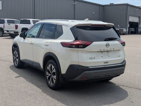 Used 2023 Nissan Rogue SV w/ SV Premium B Package FWD image 5
