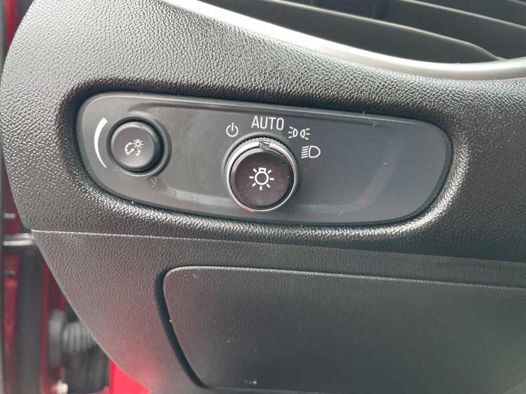Used 2025 Chevrolet Malibu LT FWD image 30