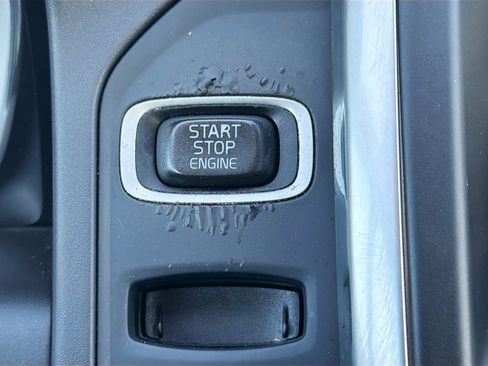 Used 2015 Volvo XC60 T5 Platinum image 35