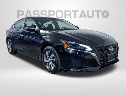 Certified 2025 Nissan Altima 2.5 S image 5