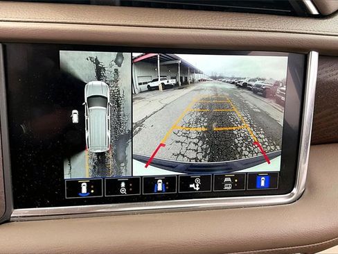 Used 2023 GMC Yukon Denali image 14