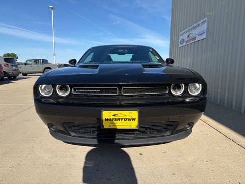 Used 2016 Dodge Challenger SXT w/ Cold Weather Group RWD image 3