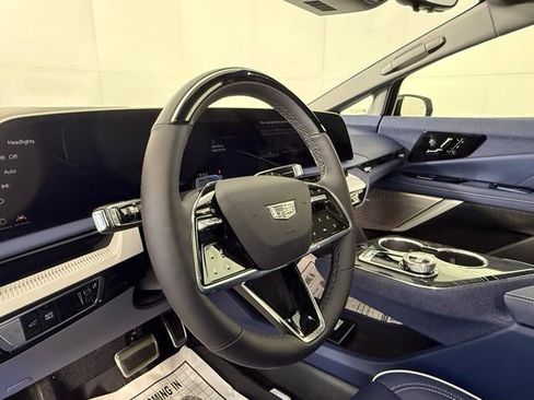 New 2025 Cadillac Optiq Sport 2 image 15