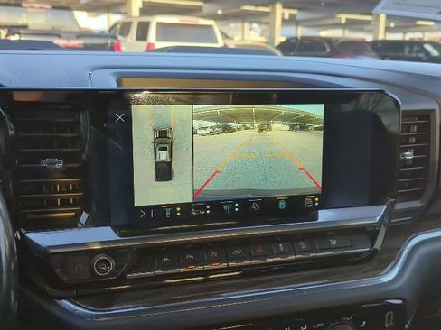 Used 2022 Chevrolet Silverado 1500 LT Trail Boss w/ LT Trail Boss Premium Package image 7