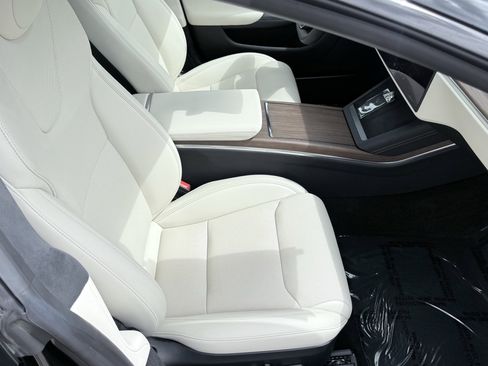 Used 2023 Tesla Model S AWD/4WD image 42