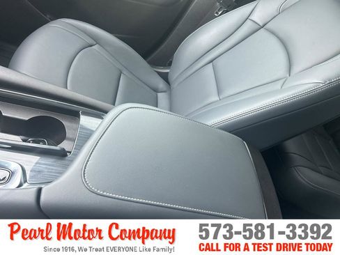 Certified 2024 Buick Enclave Essence w/ Sport Touring Edition image 19