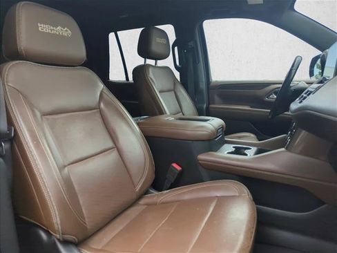 Used 2021 Chevrolet Tahoe High Country w/ Premium Package AWD/4WD image 28