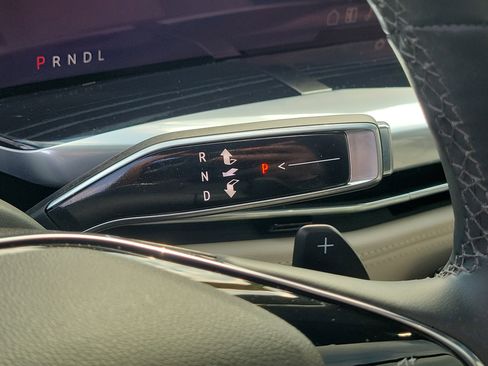 Used 2025 Cadillac Escalade Sport w/ Touring Package image 28