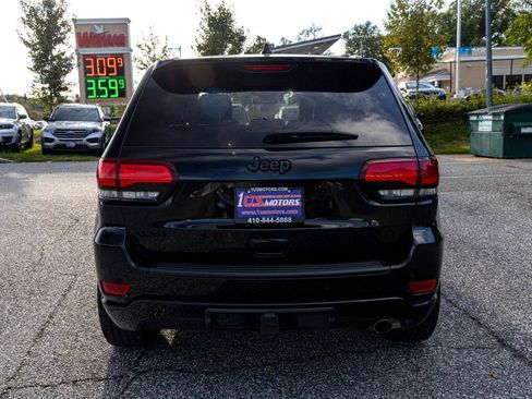 Used 2021 Jeep Grand Cherokee Laredo X AWD/4WD image 5