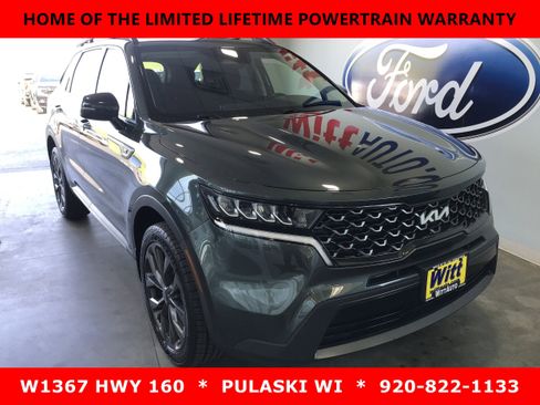 Used 2023 Kia Sorento AWD image 2