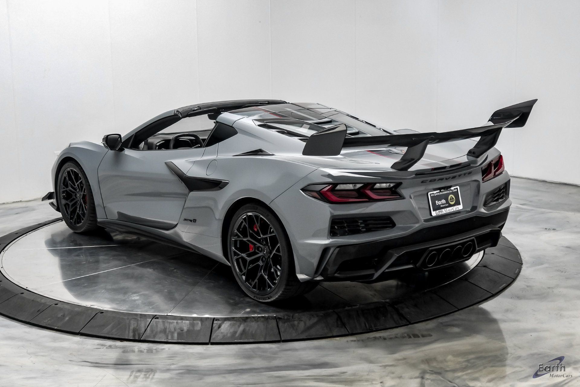 Used 2025 Chevrolet Corvette ZR1 w/ ZR1 Carbon Fiber Aero Package RWD image 15