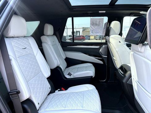 Certified 2026 Cadillac Escalade Platinum Sport w/ LPO, ONYX Package AWD/4WD image 22