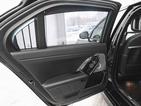 Used 2023 BMW i7 xDrive60 w/ Executive Package 2 image 12