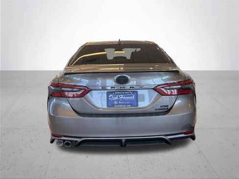 Used 2021 Toyota Camry XSE FWD image 8