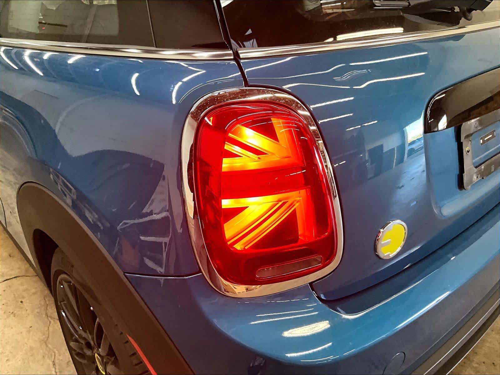 Used 2024 MINI Cooper SE FWD image 31