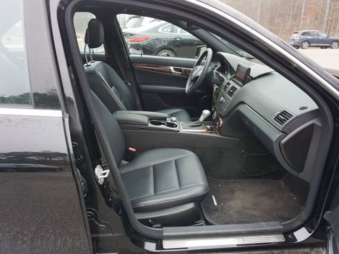 Used 2010 Mercedes-Benz C 300 4MATIC Sedan image 16