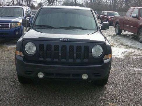 Used 2011 Jeep Patriot Latitude image 2