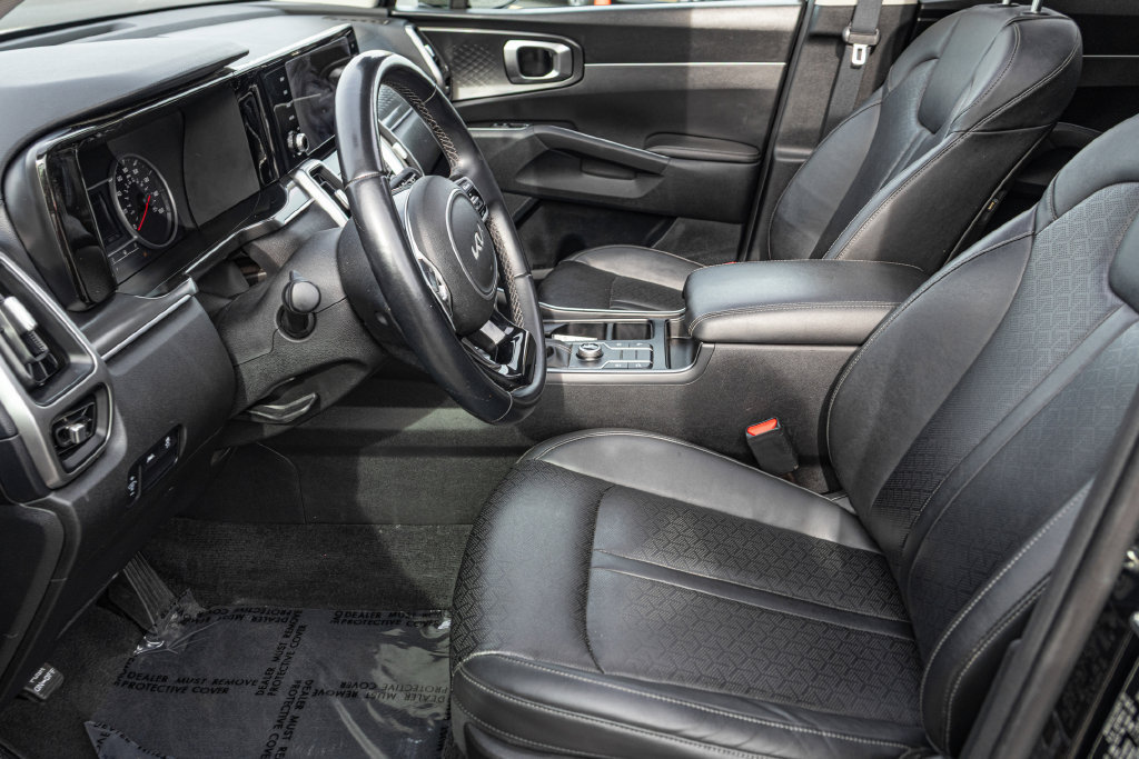 Used 2023 Kia Sorento S w/ Panoramic Sunroof Package FWD image 14