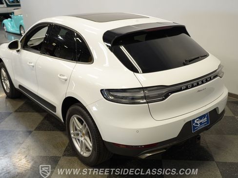 Used 2019 Porsche Macan AWD/4WD image 28