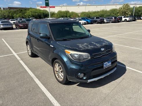 Used 2017 Kia Soul + FWD image 8