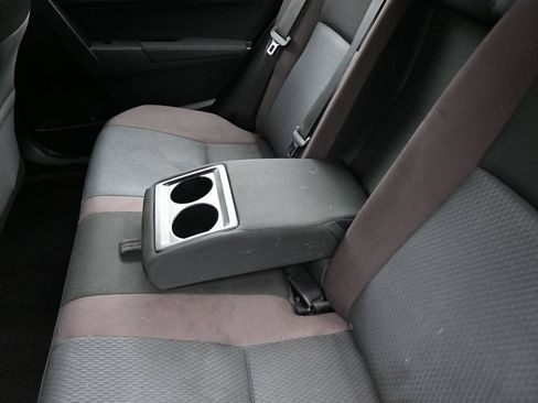Used 2018 Toyota Corolla LE FWD image 25