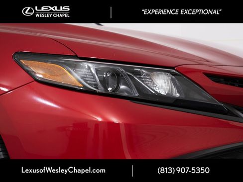 Used 2023 Toyota Camry SE w/ Cold Weather Package FWD image 3