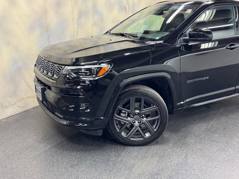 Used 2024 Jeep Compass Limited w/ High Altitude Package image 2