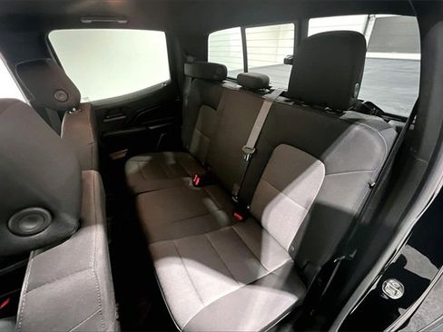 Used 2023 Chevrolet Colorado Trail Boss w/ Technology Package image 24