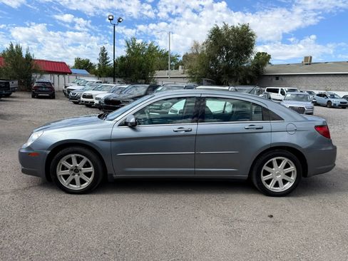 Used 2007 Chrysler Sebring Touring w/ Electronics Convenience Group FWD image 5