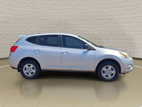 Used 2011 Nissan Rogue S FWD image 4