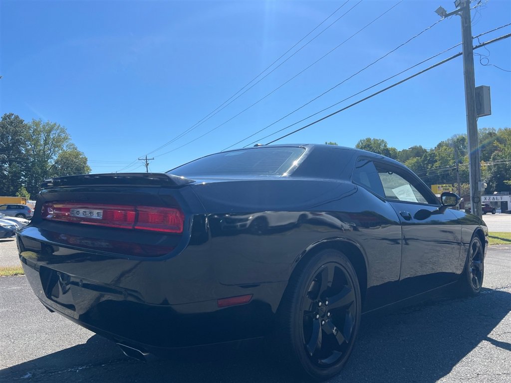 Used 2014 Dodge Challenger R/T Plus RWD image 6