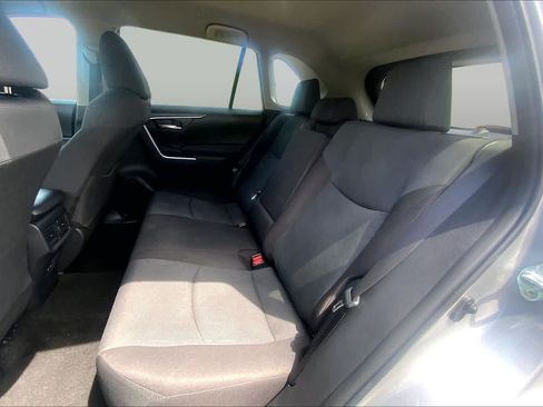 Used 2025 Toyota RAV4 XLE FWD image 36