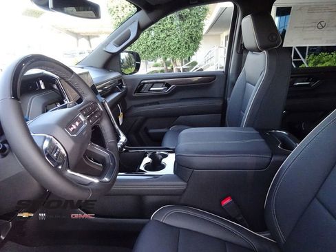 New 2026 GMC Yukon XL Elevation image 13