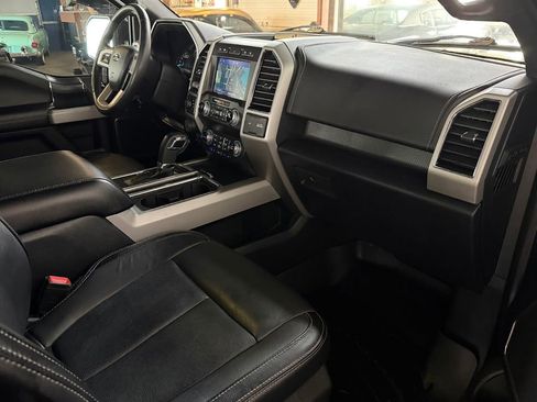 Used 2020 Ford F150 Lariat w/ Equipment Group 502A Luxury AWD/4WD image 14