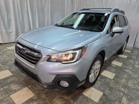 Used 2019 Subaru Outback 2.5i Premium image 2