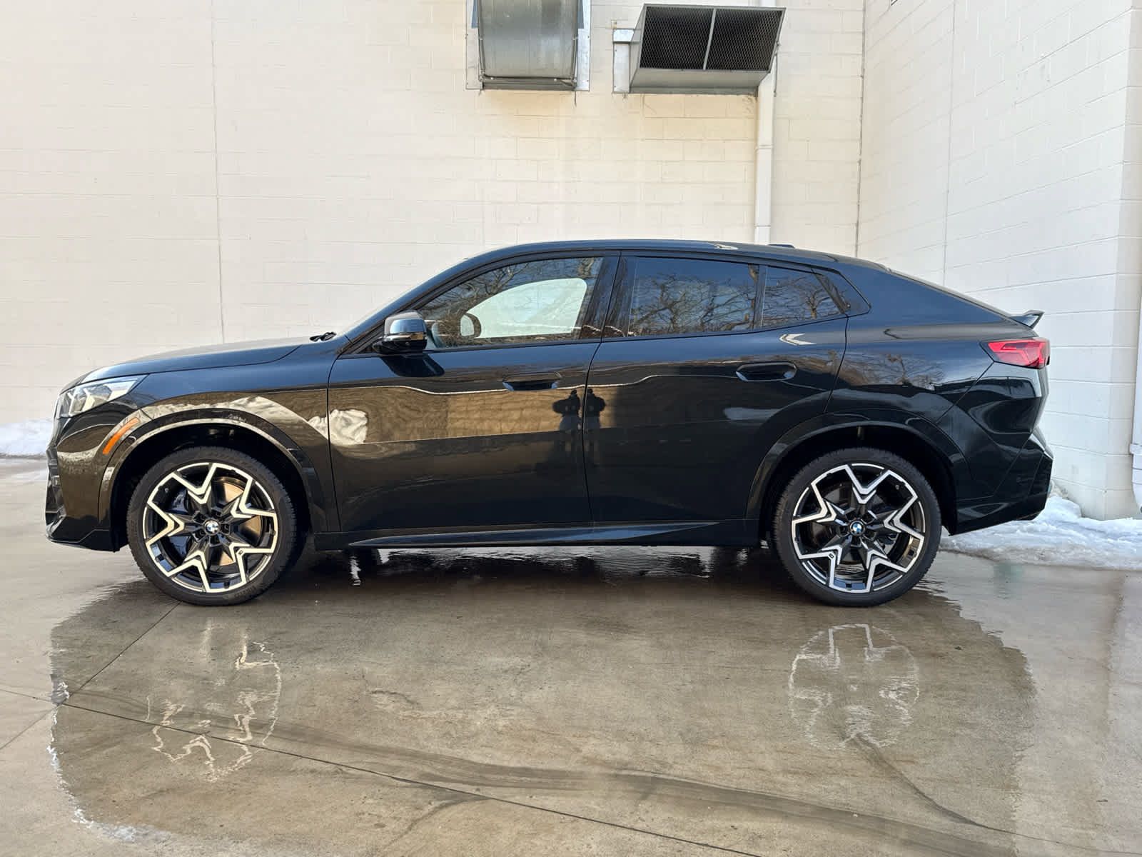 Used 2025 BMW X2 M35i AWD/4WD image 5