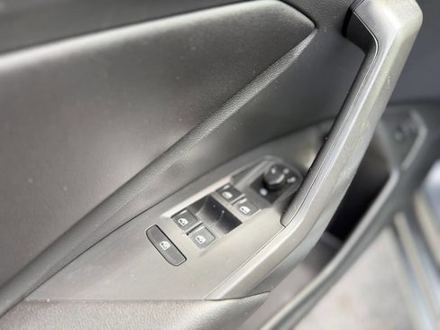 Used 2019 Volkswagen Jetta S w/ Driver Assistance Package image 10