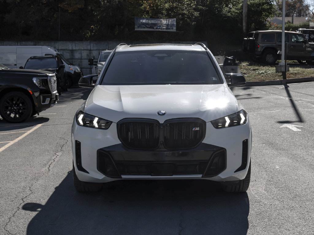 Used 2025 BMW X5 M60i AWD/4WD image 2