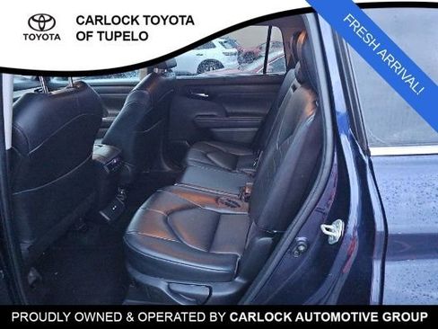 Used 2022 Toyota Highlander XLE image 9