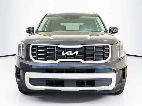 Used 2025 Kia Telluride S AWD/4WD image 2